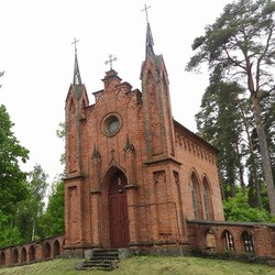 Часовня-усыпальница Плятеров (Ахремовцы)