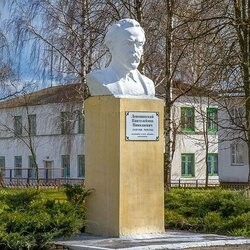 Памятник П.Н. Лепешинскому (Литвиновичи)
