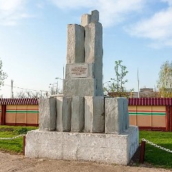 Памятник в честь строительства дороги Пинск-Брест (Пинск)