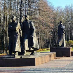 Монумент в честь советской матери-патриотки (Жодино)
