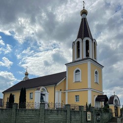 Храм Святой Живоначальной Троицы (Зельва)