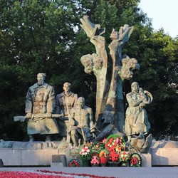 Мемориальный комплекс «Партизанам Полесья» (Пинск)