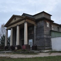 Бывший Крестовоздвиженский костел (Узда)