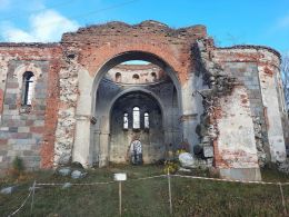 Руины Троицкой церкви в Березовце (Кореличский район, Гродненская область)