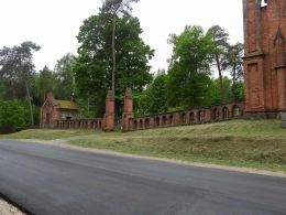 Часовня-усыпальница Плятеров в Ахремовцах