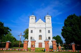 Костёл Святой Троицы в деревне Ищелно (Щучинский район)
