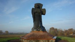 Памятник Кириллу Туровскому в Турове