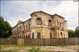 Руины дворца. Фото 2017 года.