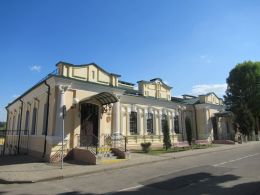 Административное здание по улице Крупской в Горках