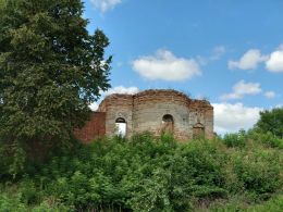 Руины Свято-Николаевской церкви в городском посёлке Корма (Кормянский район, Гомельская область)