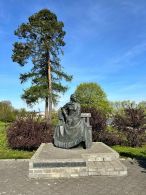 Памятник Алоизе Пашкевич (Цётке) в Щучине
