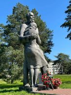 Мемориальный комплекс «Стена памяти» в Янино