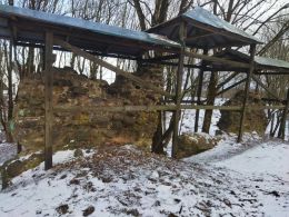 Руины замка Гаштольдов в Геранёнах