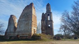 Руины костёла Святого Антония в Губино (Лепельский район, Витебская область)