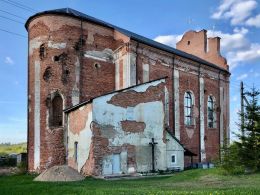 Костёл со стороны апсиды