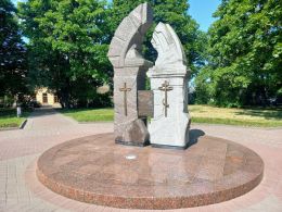 Памятный знак на месте Фары Витовта в Гродно