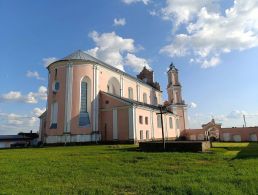 Костел со стороны апсиды