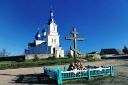 Церковь Святых Апостолов Петра и Павла в деревне Молчадь