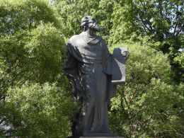 Памятник Кириллу Туровскому в Гомеле