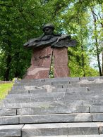 Памятник Владимиру Короткевичу в Витебске