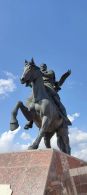 Памятник князю Всеславу Чародею в Полоцке