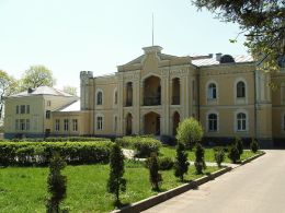 Дворцово-парковый комплекс в Прилуках