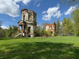 Усадьба Святских «Старая Белица» в деревне Пламя